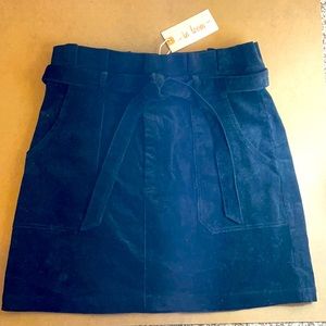 NWT Boutique Black Paper bag pencil skirt with Tie belt